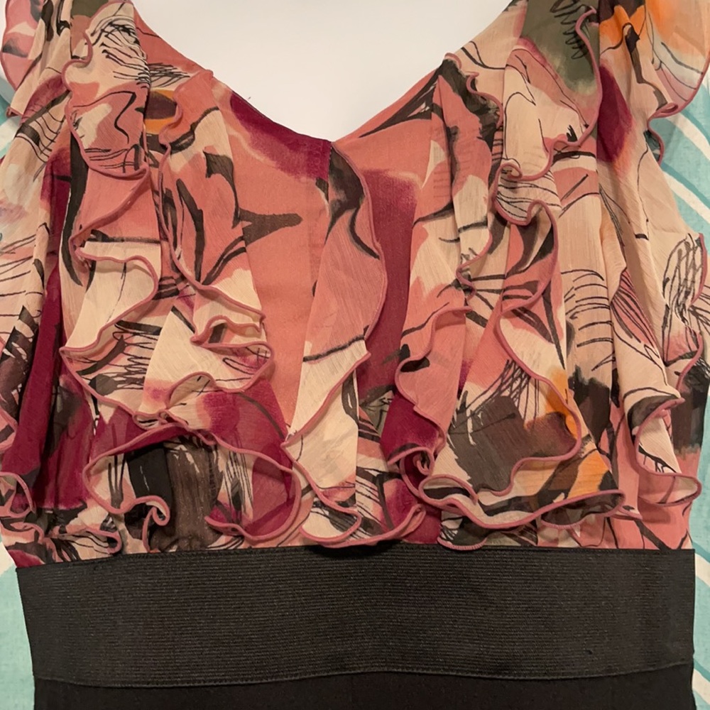 Flattering NYCO dress - Picture 3 of 8